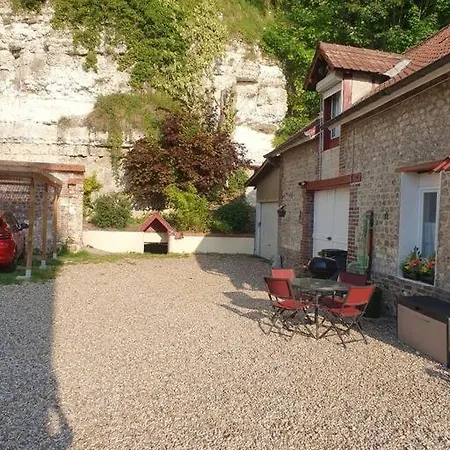 Charmante Maison Au Bord Des Falaises *