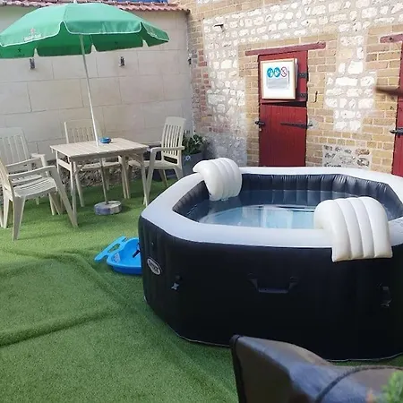 Apartment Charmante Maison Au Bord Des Falaises *